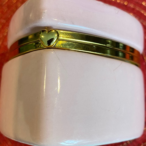 NWT Porcelain Pale Pink Colored Trinket Box - Picture 3 of 8